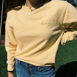 🦋🦋🦋SOLD on depop🦋🦋Brandy Melville pullover